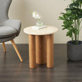 Table basse ronde en bois massif avec plateau en travertin naturel dans un salon moderne